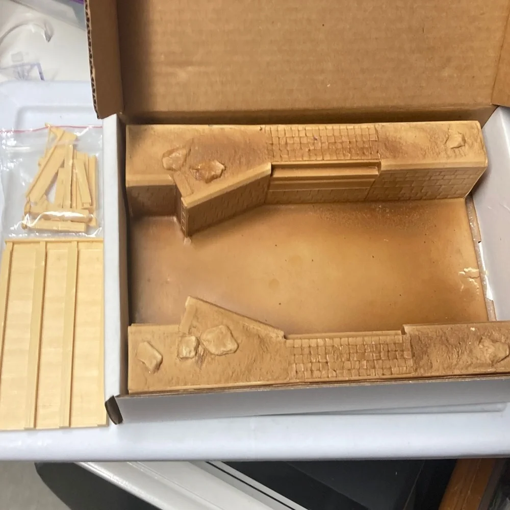 Custom Dioramics 1/35 Canal Dyke Bridge France WWII, unbuilt, polyfoam resin kit